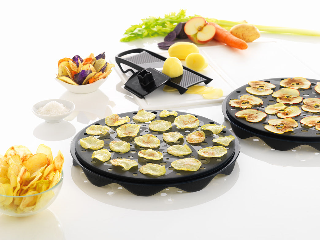 mastrad-topchips-set-produttore-di-chips-mandolina-vaschetta-per-chips-di-frutta image 2